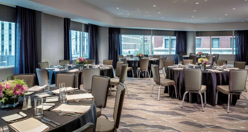 Hyatt Centric Chicago Magnificent Mile Image 18